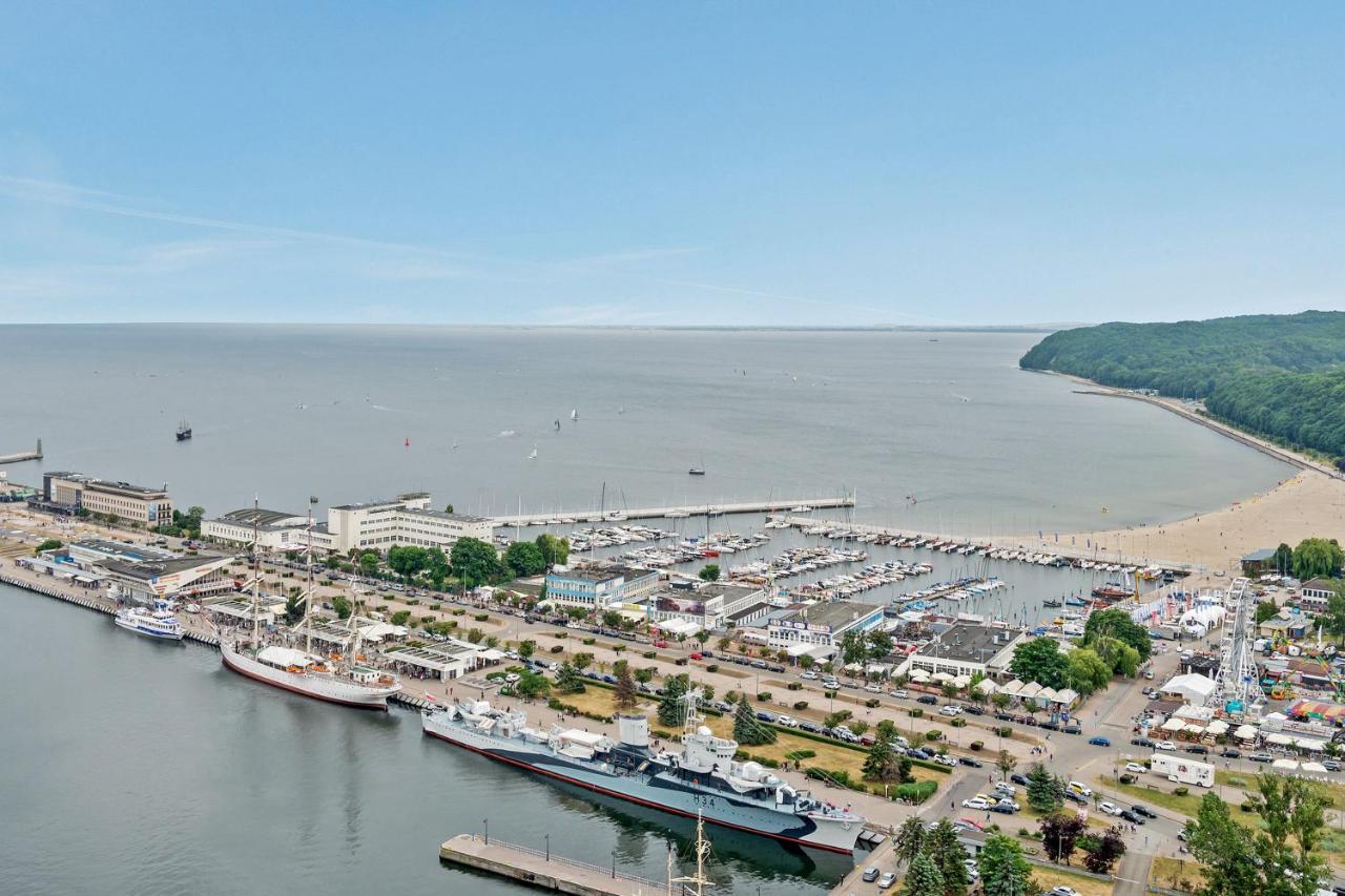 Sea Towers Apartment Гдиня Екстериор снимка