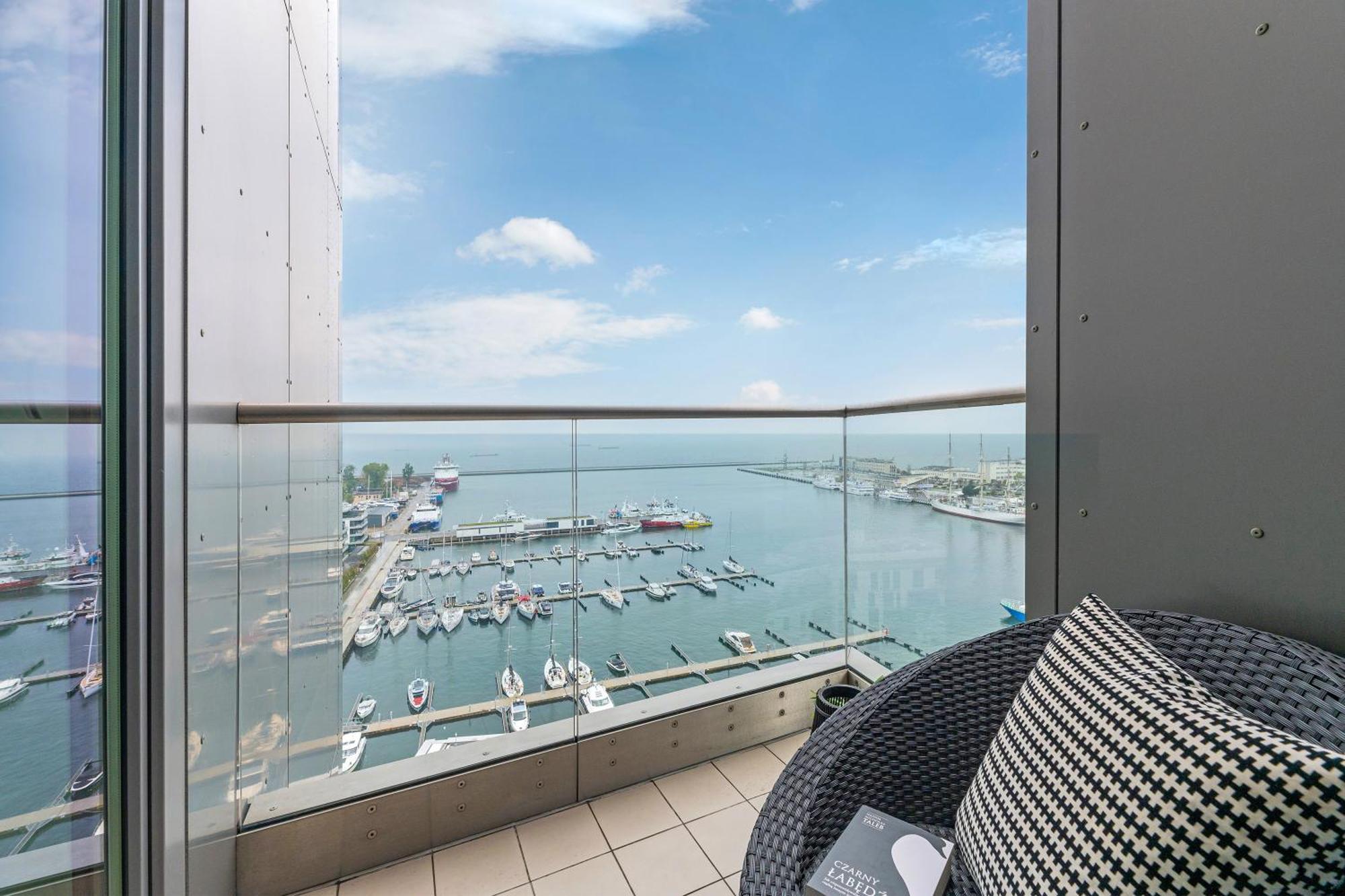 Sea Towers Apartment Гдиня Екстериор снимка