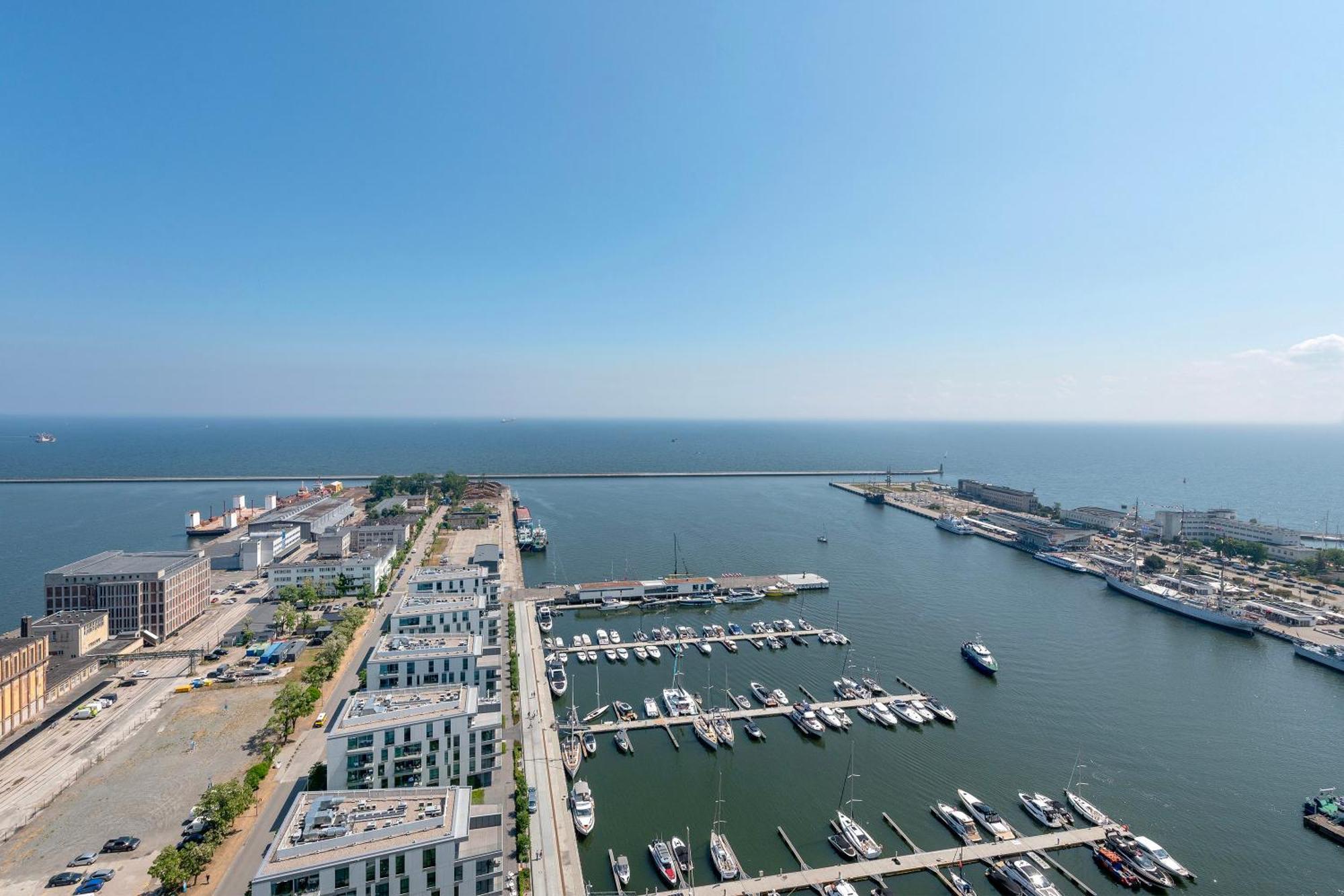 Sea Towers Apartment Гдиня Екстериор снимка