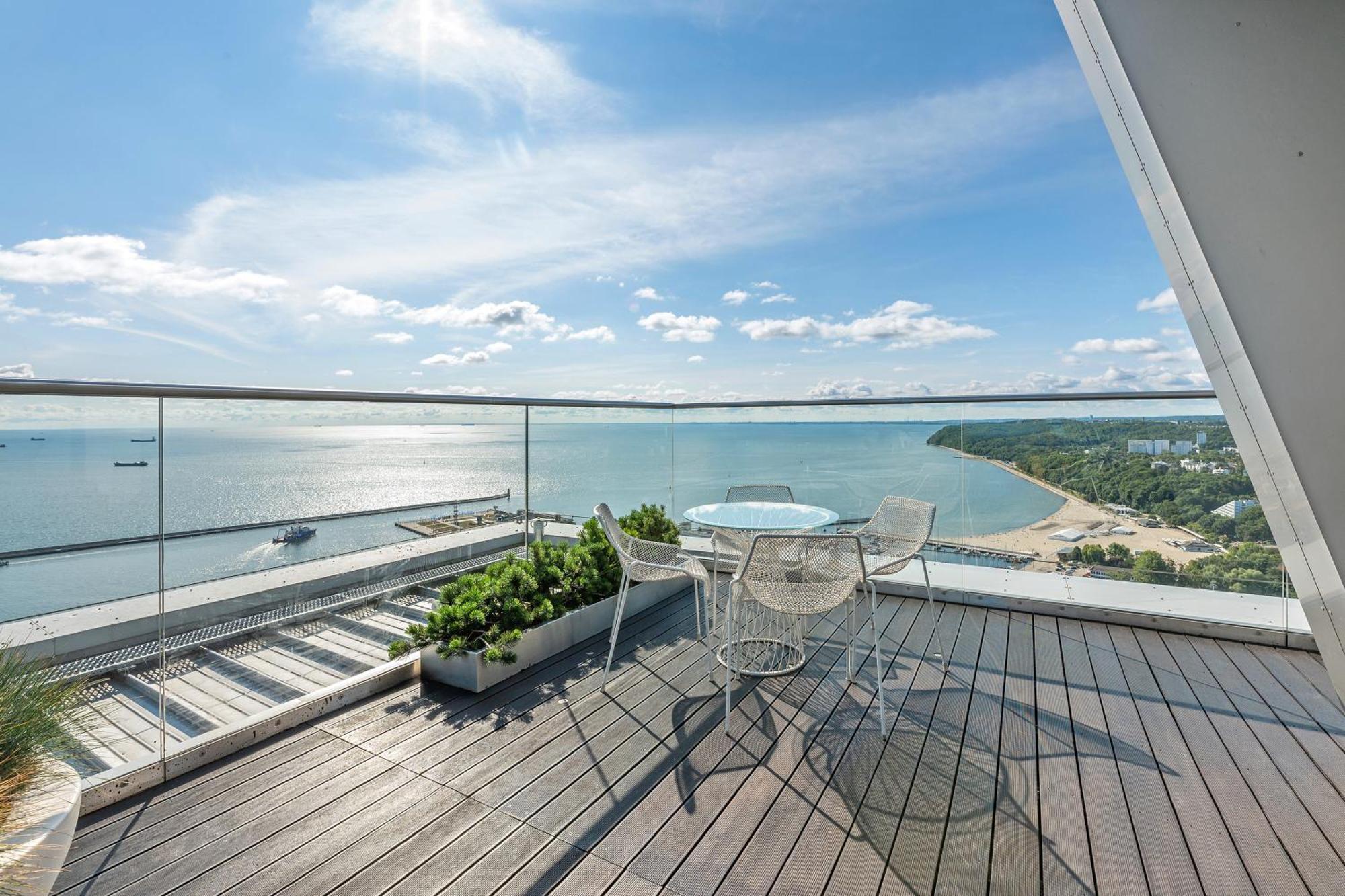 Sea Towers Apartment Гдиня Екстериор снимка