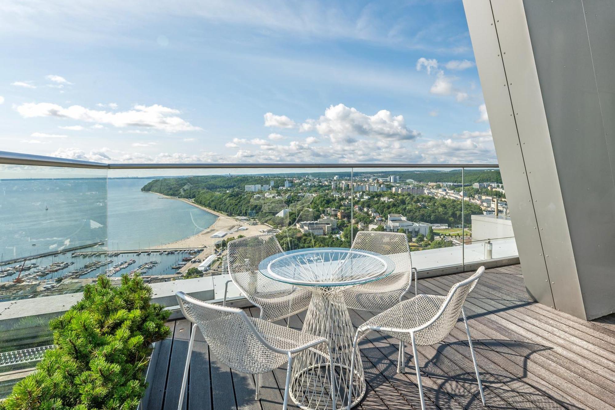 Sea Towers Apartment Гдиня Екстериор снимка