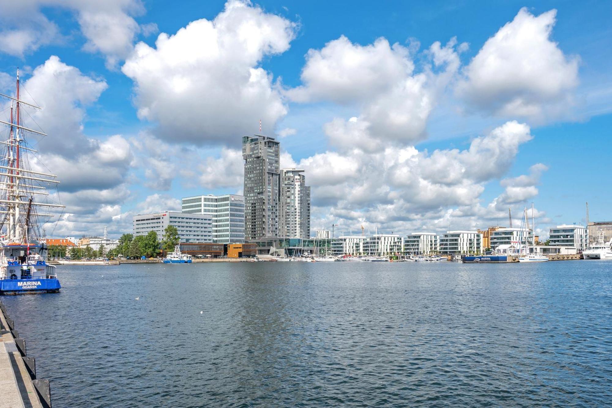 Sea Towers Apartment Гдиня Екстериор снимка