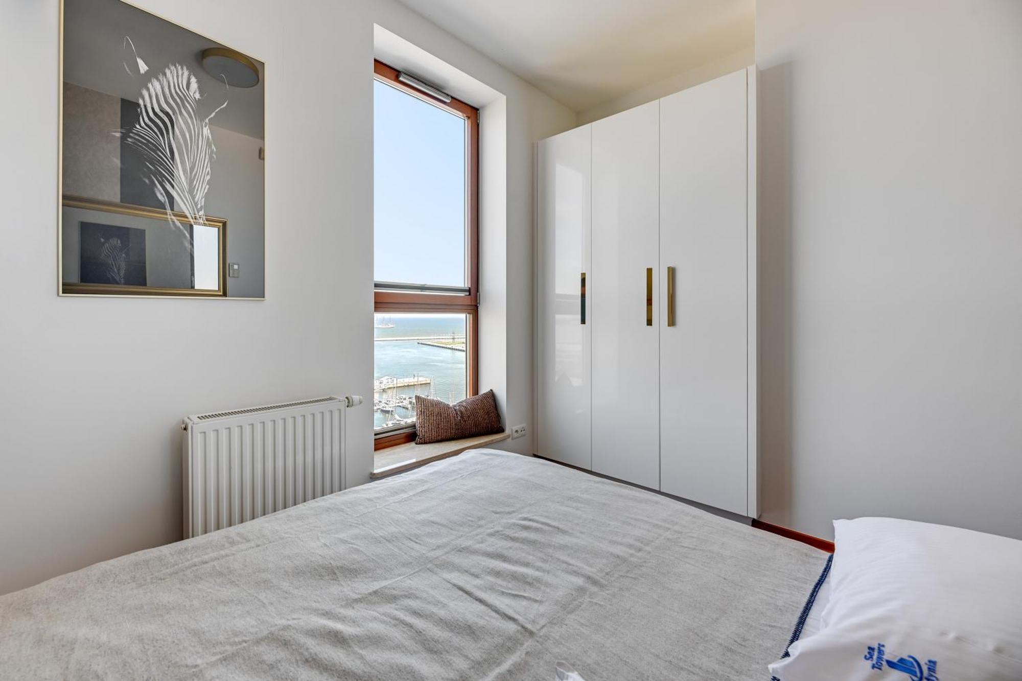 Sea Towers Apartment Гдиня Стая снимка